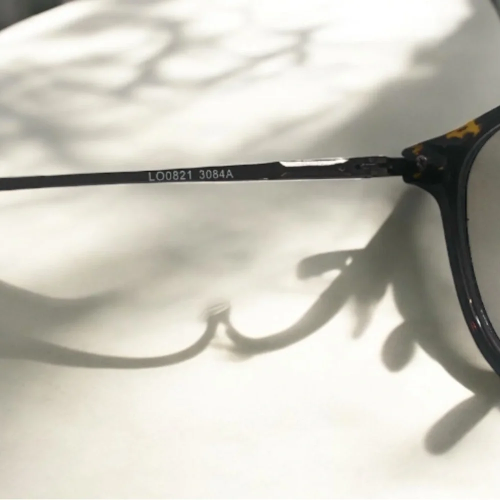 Stylish Round Glasses with Tortoise Shell Pattern Foster Grant